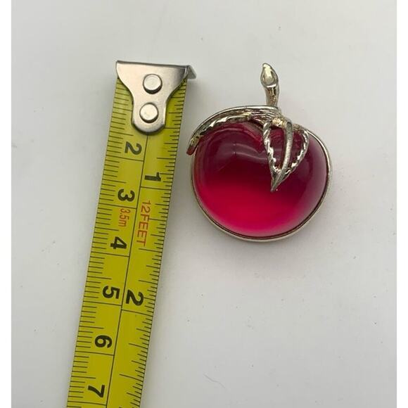 Vintage Sarah Coventry Jelly Belly Lucite Apple Cherry Brooch Fuchsia Pink Red - Picture 4 of 4